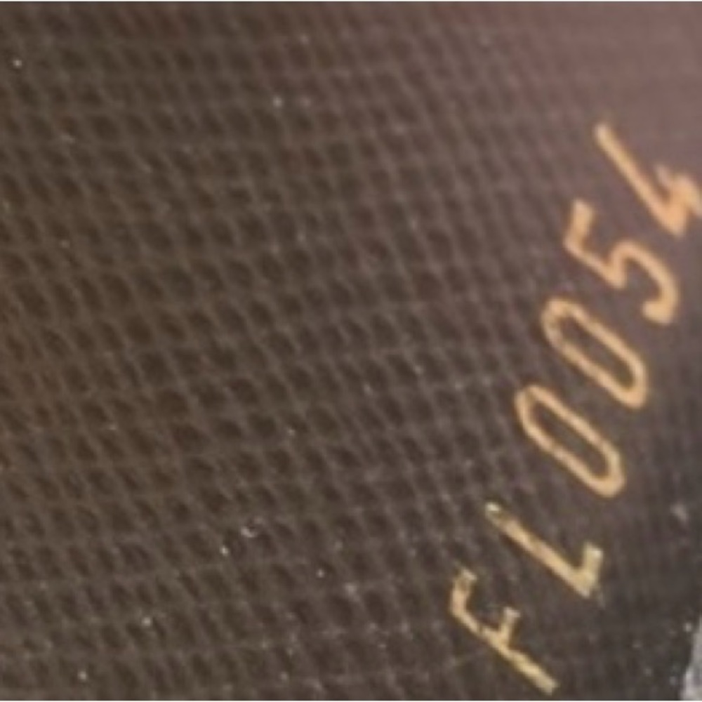 Authentic Louis Vuitton Mini Lin Key Wallet - Picture 6 of 6